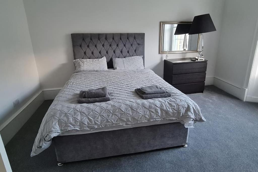 Apartmán Large 4 Bed EDI Exteriér fotografie