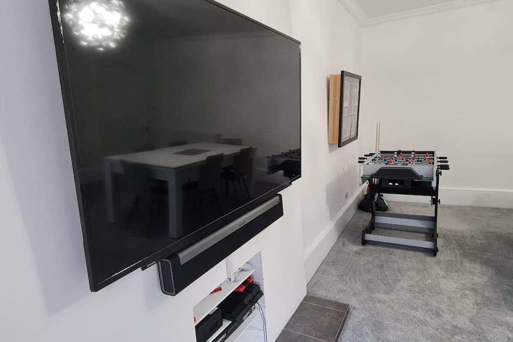 Apartmán Large 4 Bed EDI Exteriér fotografie